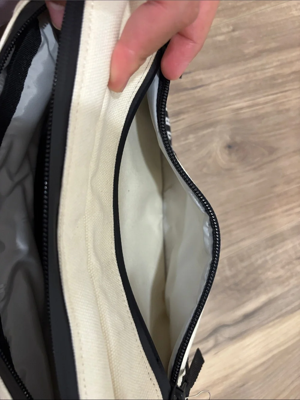 NOBULL Crossbody Belt Fanny Pack Belt Bag Ivory Unisex
